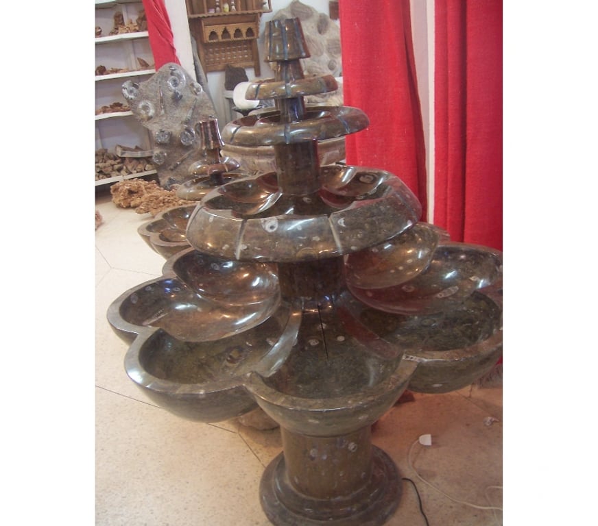 Décoration - art Var Toulon - Photos Vivastreet Fontaine en Marbre Fossilisé