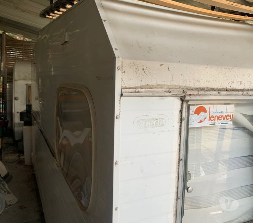 Caravane d'occasion Val-de-Marne Champigny sur Marne - 94500 - Photos Vivastreet Caravane de cuisine