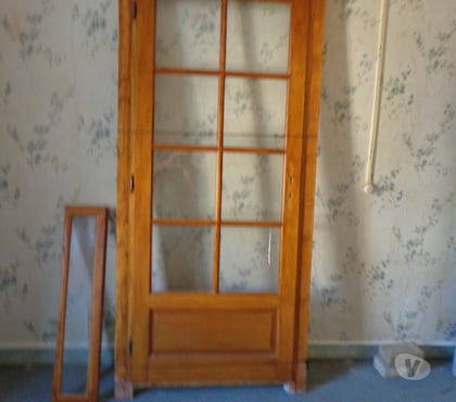 Bricolage - Jardin - Outillage St Christol Hérault - Photos Vivastreet Porte fenêtre vitré avec huit vitres Cadre Impostes