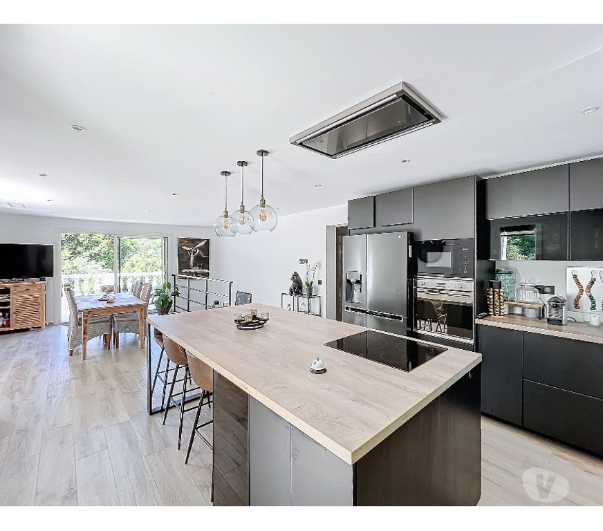 Vente Maison Alpes-Maritimes Mouans Sartoux - 06370 - Photos Vivastreet Villa de 170 m2 entièrement rénovée