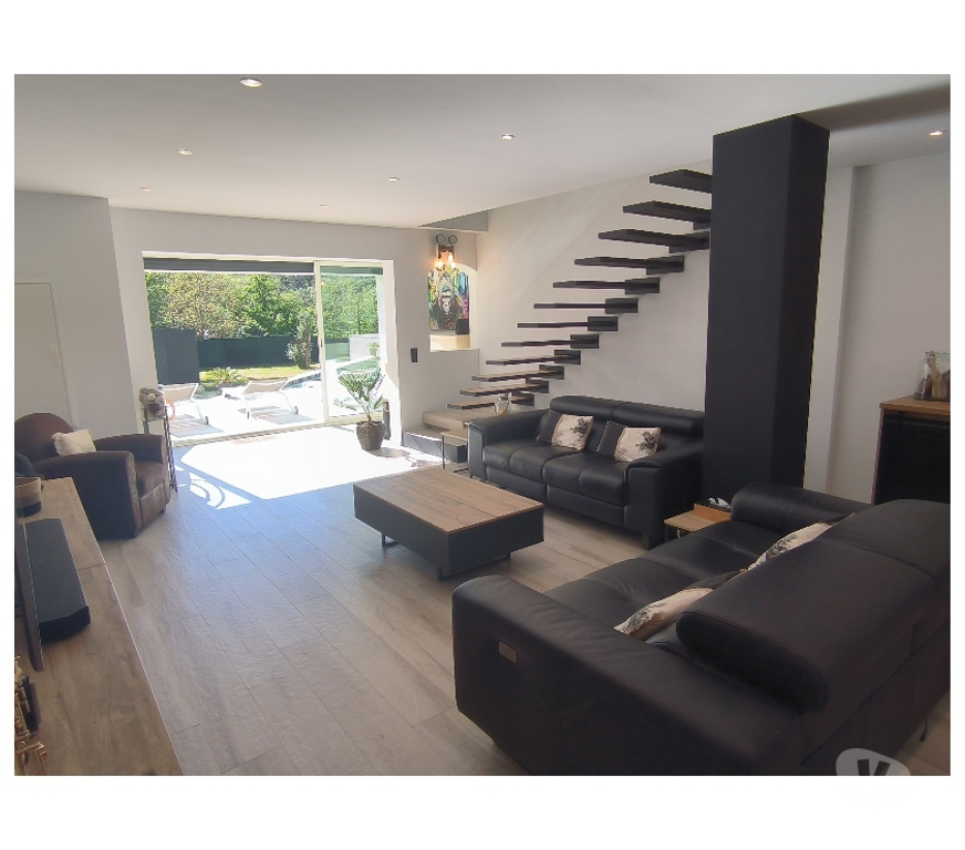 Vente Maison Alpes-Maritimes Mouans Sartoux - 06370 - Photos Vivastreet Villa de 170 m2 entièrement rénovée