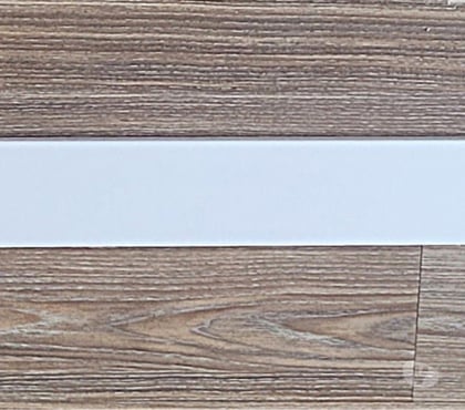 Bricolage - Jardin - Outillage Angers Angers - Photos Vivastreet 1 plinthe MDF prépeinte blanche