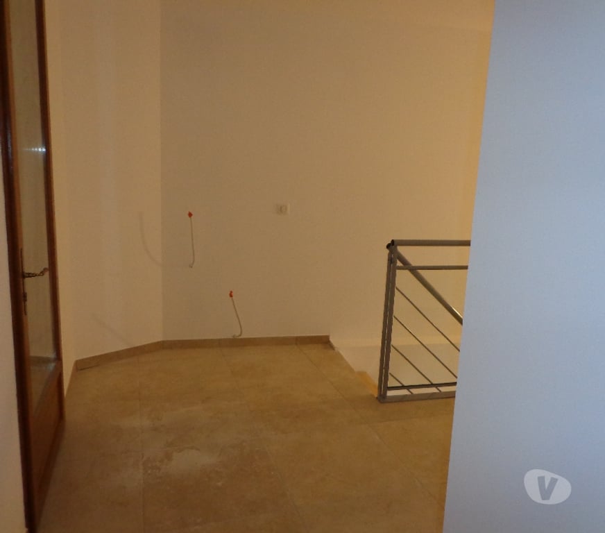 Location appartement Hérault St Nazaire de Pezan - 34400 - Photos Vivastreet appartement dans une maison