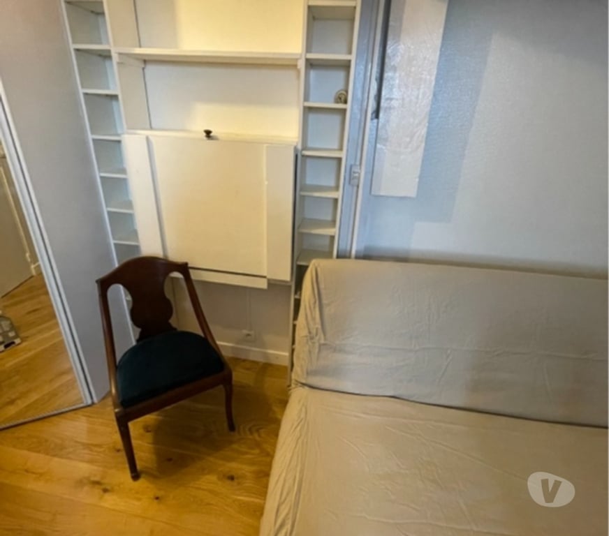 Appartement meublé Hauts-de-Seine Montrouge - 92120 - Photos Vivastreet studio meublé 18m² lit électrique au plafond