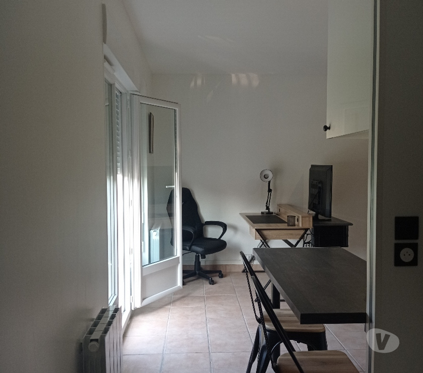 Appartement meublé Nièvre Nevers - 58000 - Photos Vivastreet APPARTEMENT T1 AVEC GARAGE