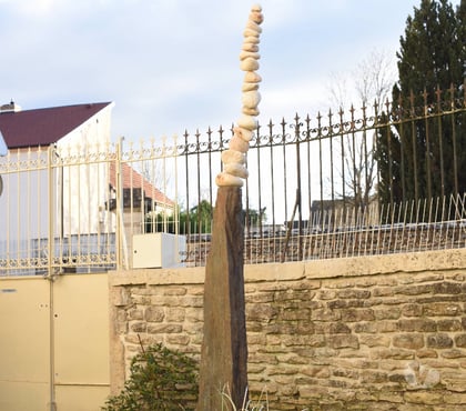 Décoration - art Caen Calvados - Photos Vivastreet Sculpture Statue galets beiges rosés et schiste ardoisier