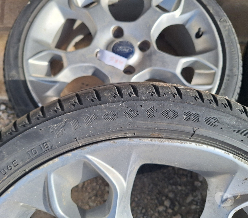 Pièces et services auto Haute-Marne Humes Jorquenay - Photos Vivastreet 4 pneus été sur jantes alu ford