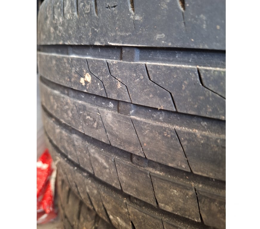 Pièces et services auto Haute-Marne Humes Jorquenay - Photos Vivastreet 4 pneus été sur jantes alu ford