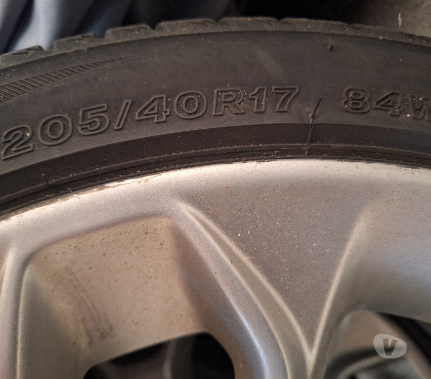 Pièces et services auto Haute-Marne Humes Jorquenay - Photos Vivastreet 4 pneus été sur jantes alu ford