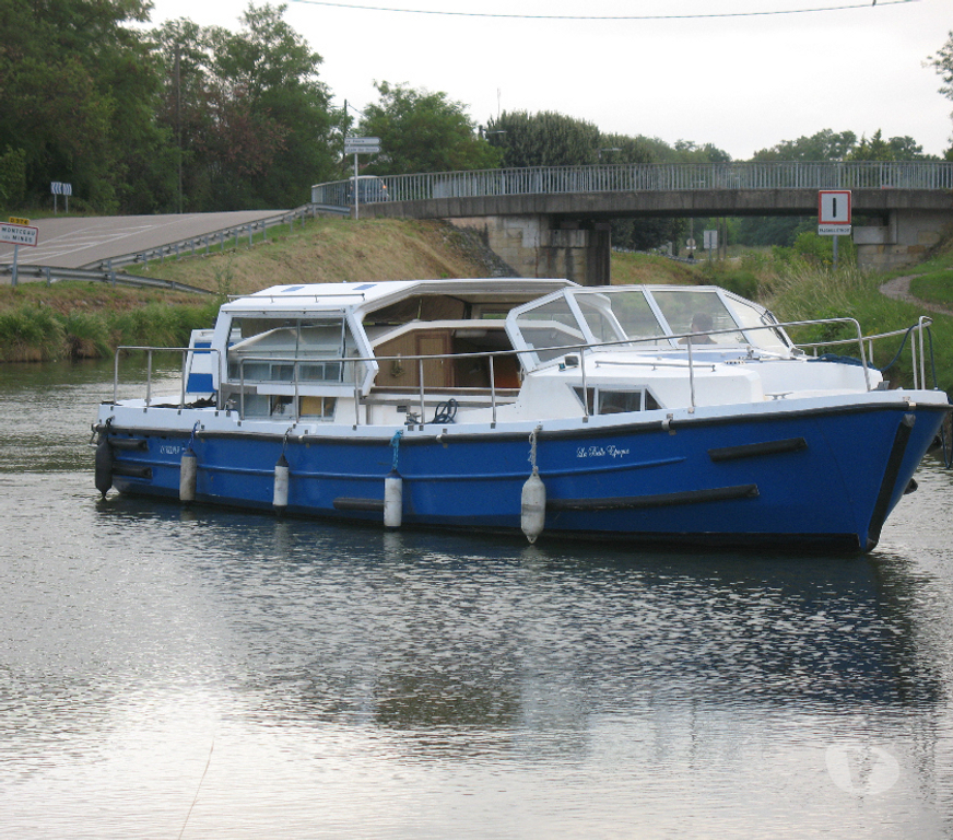 Bateaux à moteur Saône-et-Loire Digoin - 71160 - Photos Vivastreet Bateau Fluvial Polyester