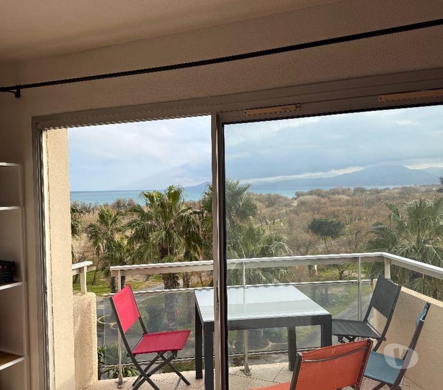 location saisonniere Pyrénées-Orientales St Cyprien - 66750 - Photos Vivastreet Accès direct plage piscine avec une superbe vue