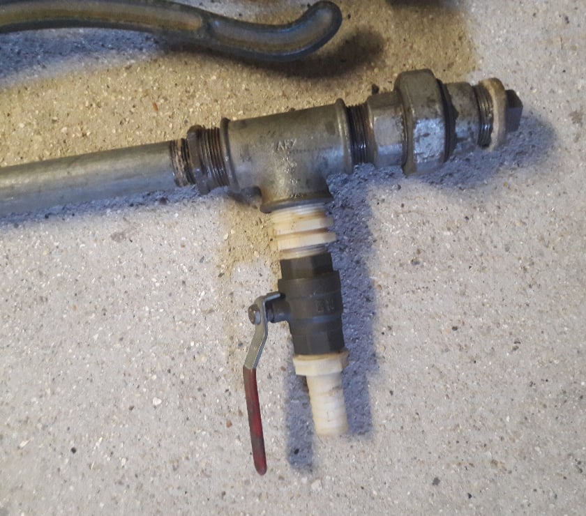  Oise Grandfresnoy - 60680 - Photos Vivastreet pompe de jardin fonte