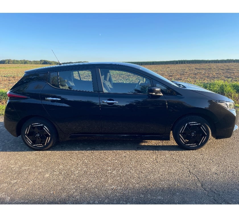 Voiture d'occasion Eure-et-Loir Chartres - 28000 - Photos Vivastreet Nissan Leaf Acenta 21 batterie 40 kWh 150 ch
