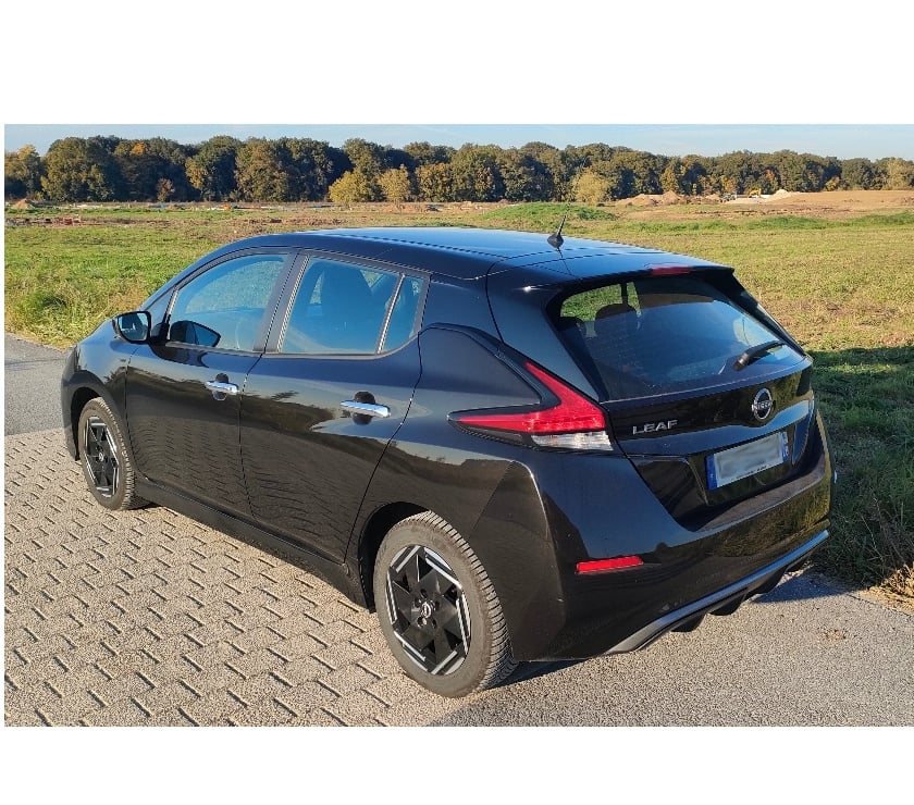 Voiture d'occasion Eure-et-Loir Chartres - 28000 - Photos Vivastreet Nissan Leaf Acenta 21 batterie 40 kWh 150 ch