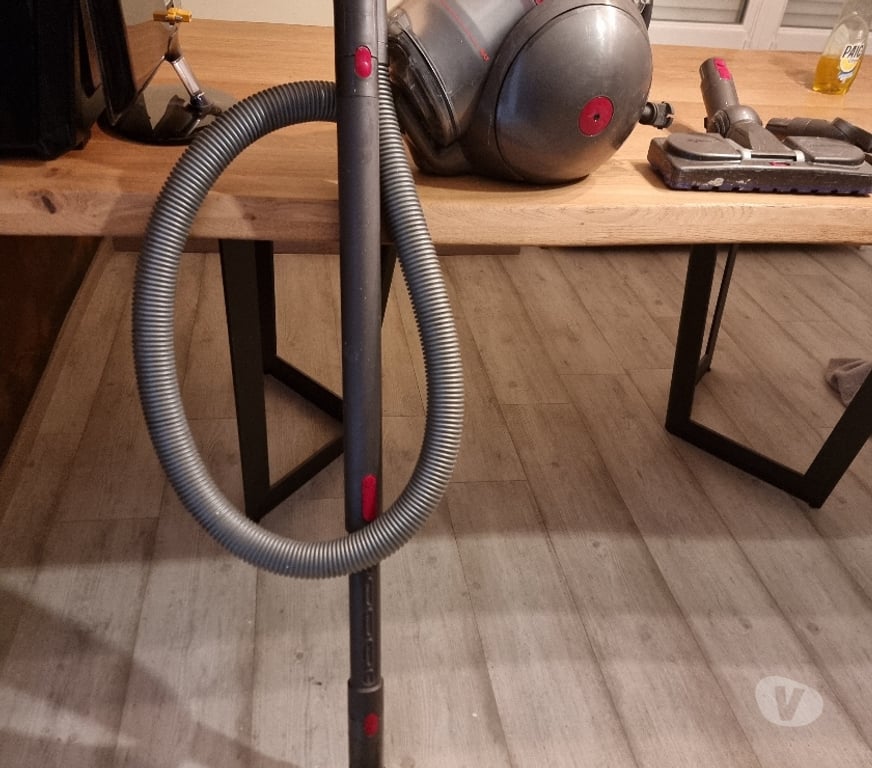 Electroménager occasion Meurthe-et-Moselle Homecourt - 54310 - Photos Vivastreet Aspirateur dayson traineau