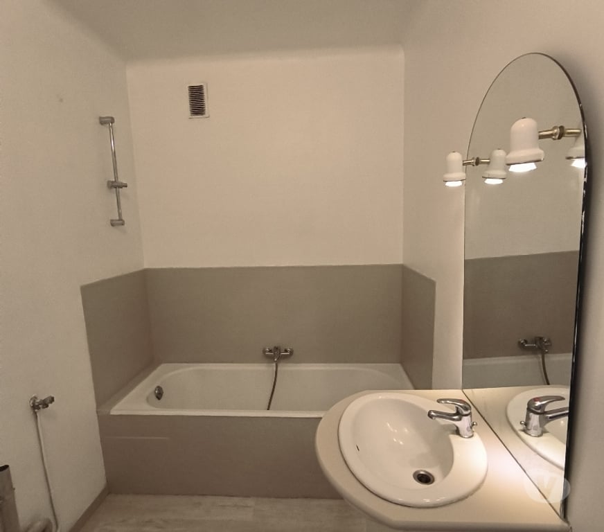 Location appartement Alpes-Maritimes Cannes - 06400 - Photos Vivastreet T1 31 m2 terrasse parking cave