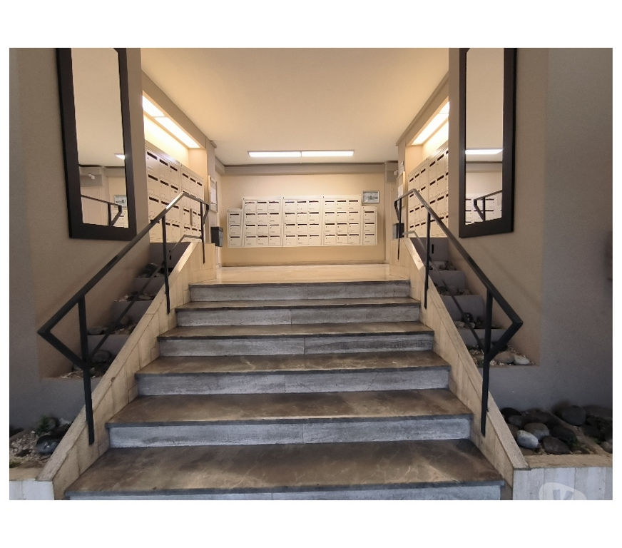 Location appartement Alpes-Maritimes Cannes - 06400 - Photos Vivastreet T1 31 m2 terrasse parking cave
