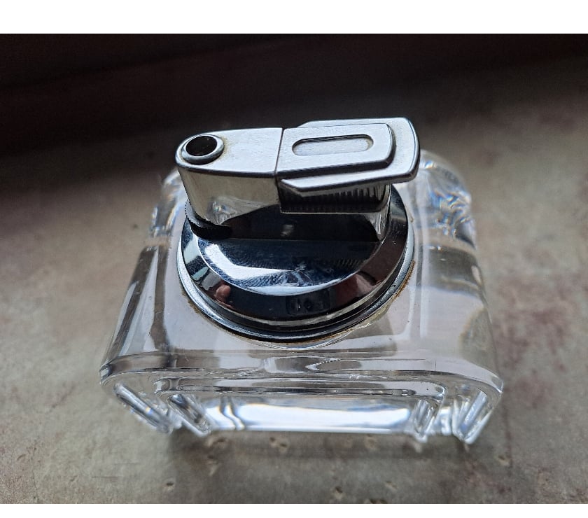 Collection Seine-et-Marne Montceaux les Provins - 77151 - Photos Vivastreet cristal briquet