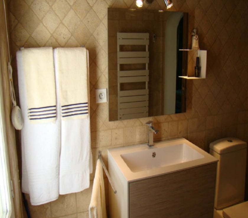 location saisonniere Vaucluse Peypin d'Aigues - 84240 - Photos Vivastreet "Souleiado" Sud Luberon Gîte 3 étoiles pour deux