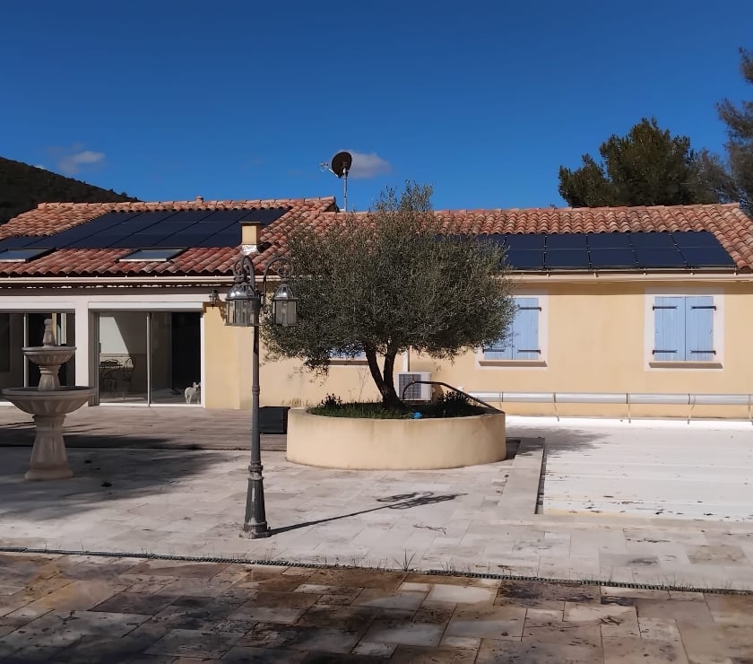 Vente Maison Var Plan d'Aups Ste Baume - 83640 - Photos Vivastreet Grande maison avec studio et piscine