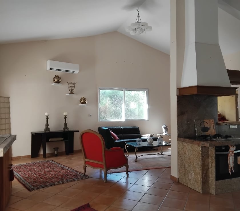 Vendre maison Plan d'Aups Ste Baume Var - Photos Vivastreet Grande maison avec studio et piscine
