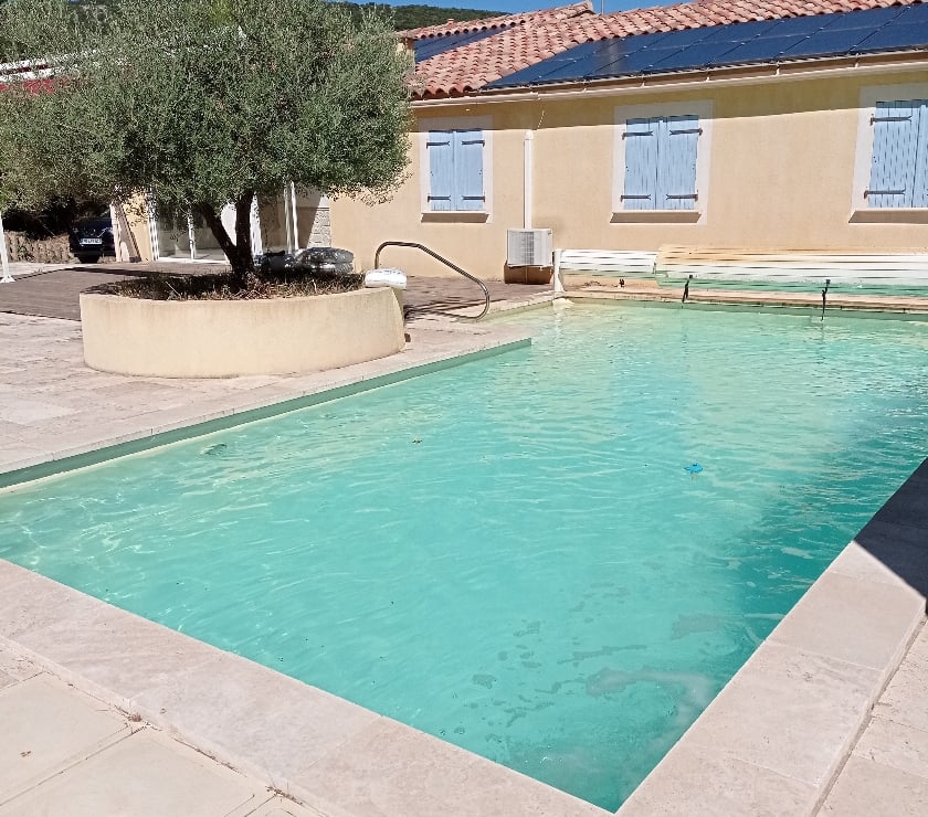 Vente Maison Var Plan d'Aups Ste Baume - 83640 - Photos Vivastreet Grande maison avec studio et piscine