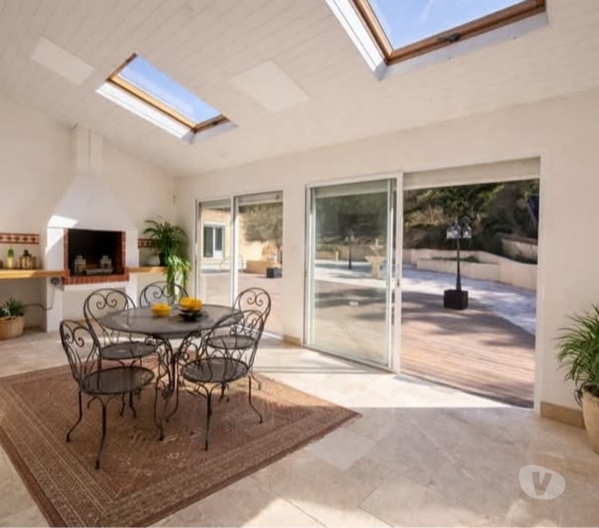 Vente Maison Var Plan d'Aups Ste Baume - 83640 - Photos Vivastreet Grande maison avec studio et piscine
