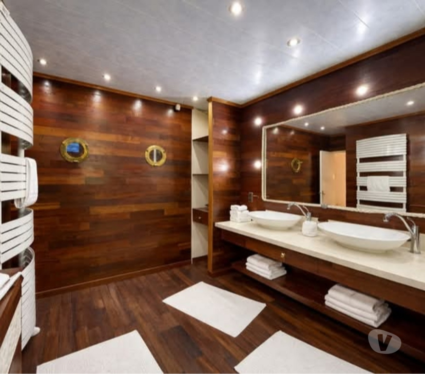 Vente Maison Var Plan d'Aups Ste Baume - 83640 - Photos Vivastreet Grande maison avec studio et piscine