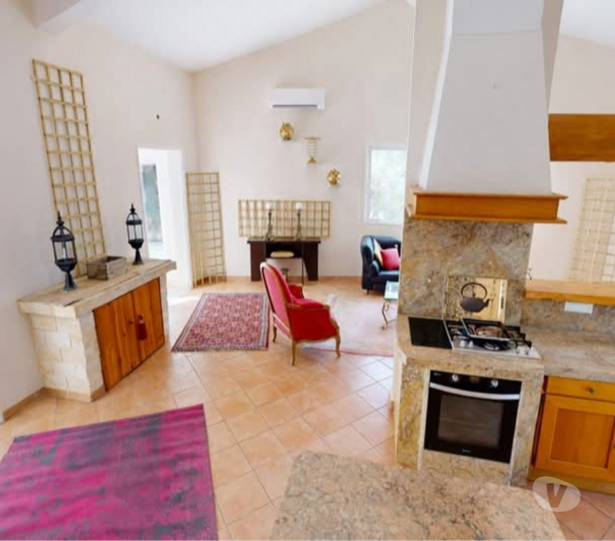 Vente Maison Var Plan d'Aups Ste Baume - 83640 - Photos Vivastreet Grande maison avec studio et piscine