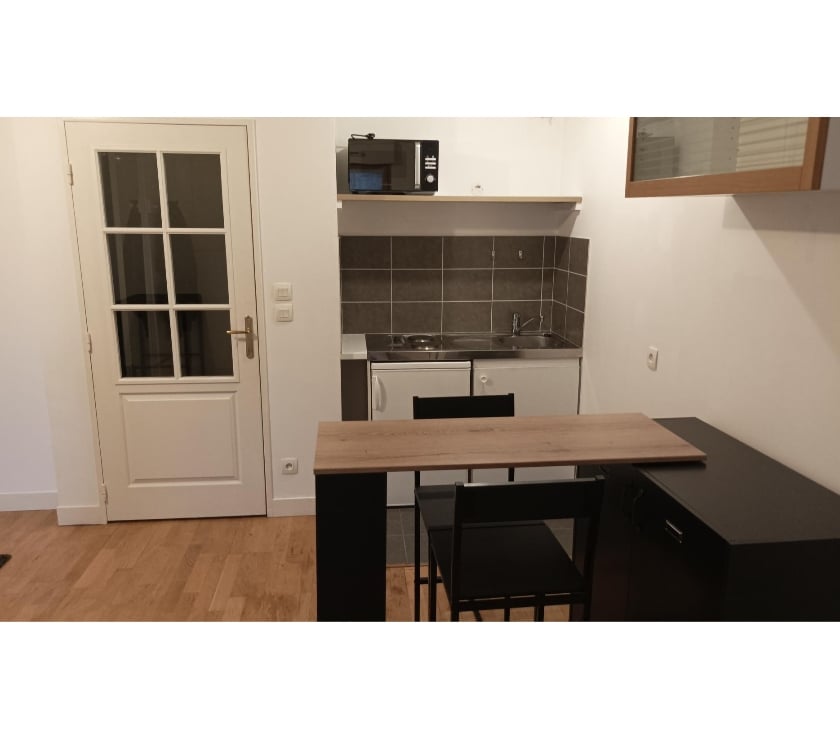 Location meublé Nantes Nantes - Photos Vivastreet Appartement T1 en très bon état