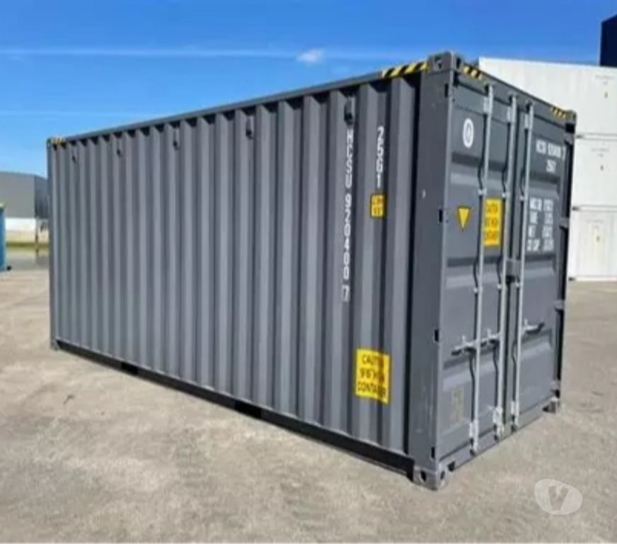 Matériel Bouches-du-Rhône Fos sur Mer - 13270 - Photos Vivastreet container 6 metres neuf 1990€