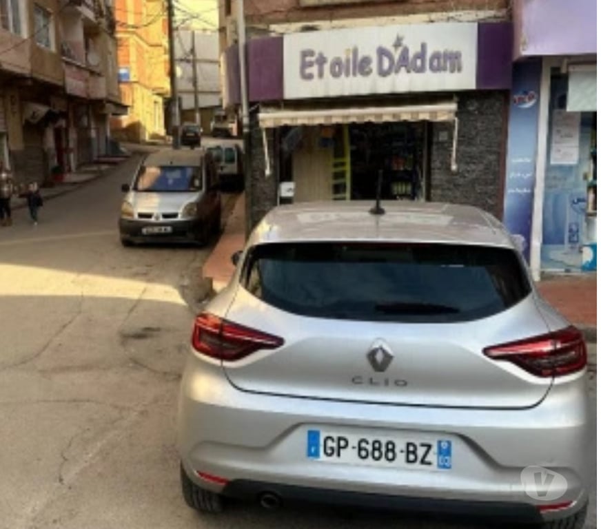 Voiture d'occasion Val-de-Marne Fresnes - 94260 - Photos Vivastreet Location Renault Clio 5