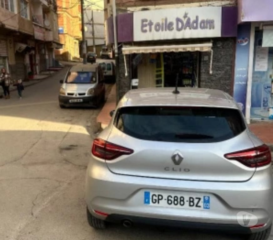 Voiture d'occasion Val-de-Marne Fresnes - 94260 - Photos Vivastreet Location Renault Clio 5