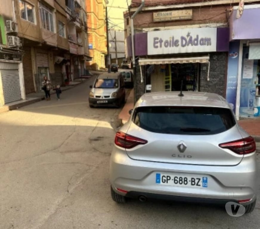 Voiture d'occasion Val-de-Marne Fresnes - 94260 - Photos Vivastreet Location Renault Clio 5