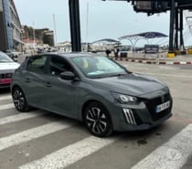Location Peugeot 208 2025 toute neuve gris nardo