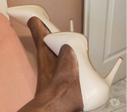 Chaussures occasion Cannes Alpes-Maritimes - Photos Vivastreet Escarpins beige