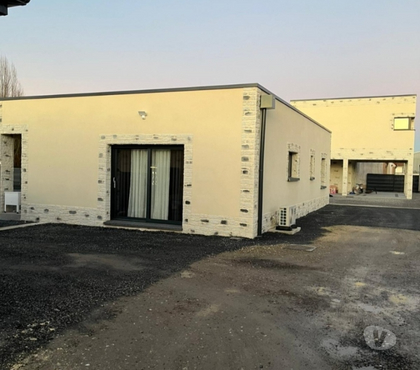 Artisans - Dépannages Compiegne Oise - Photos Vivastreet Ravalement façade enduit projeté pas cher