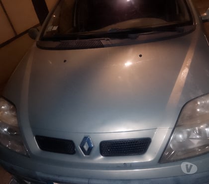 Voiture accidentée Marseille Marseille - Photos Vivastreet Scenic 1 pour pièces