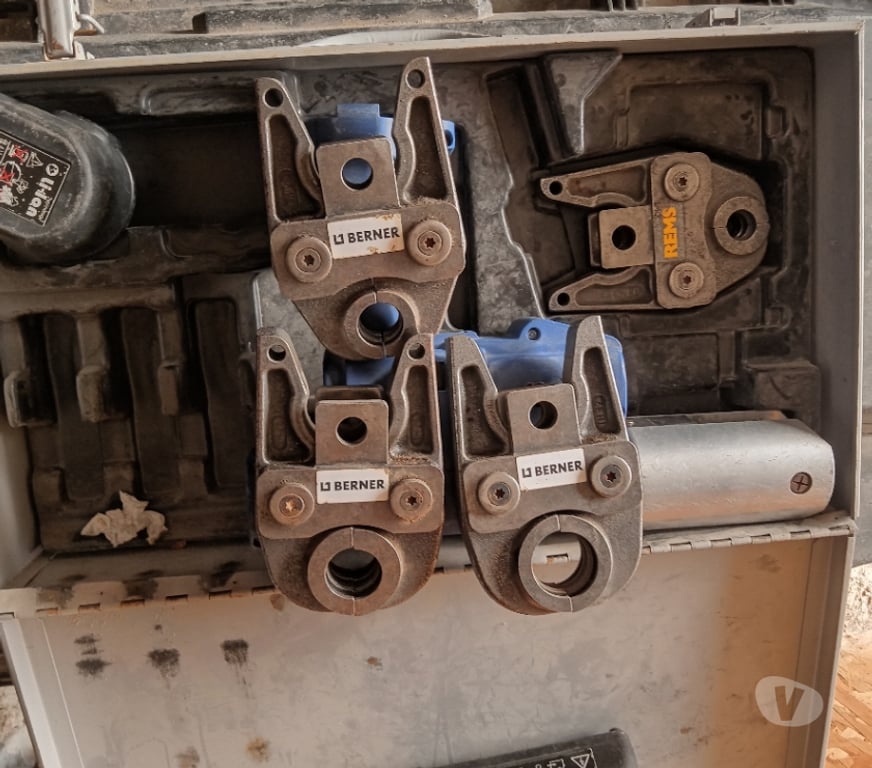  Essonne Bruyeres le Chatel - 91680 - Photos Vivastreet Sertisseuse multicouche