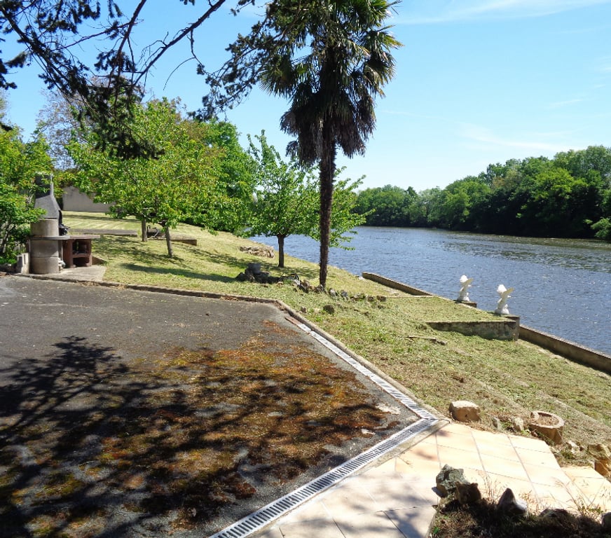 Vente Maison Dordogne Bergerac - 24100 - Photos Vivastreet PEPITE BORD RIVIERE DORDOGNE ET CANAL NON INNONDABLE