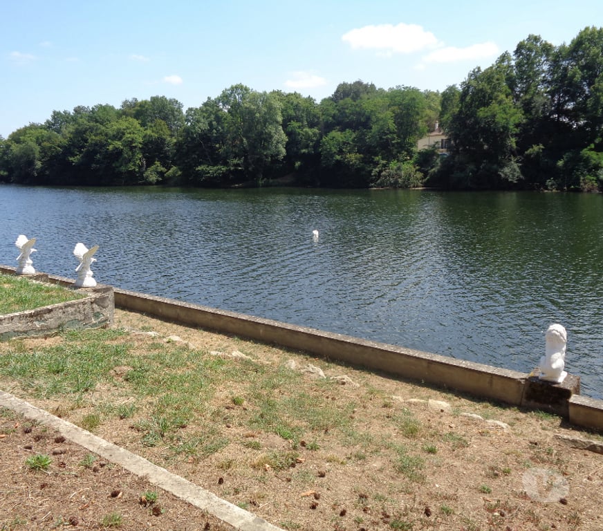 location saisonniere Dordogne Couze et St Front - 24150 - Photos Vivastreet vacances bord riviere et canal-canoes gratuits