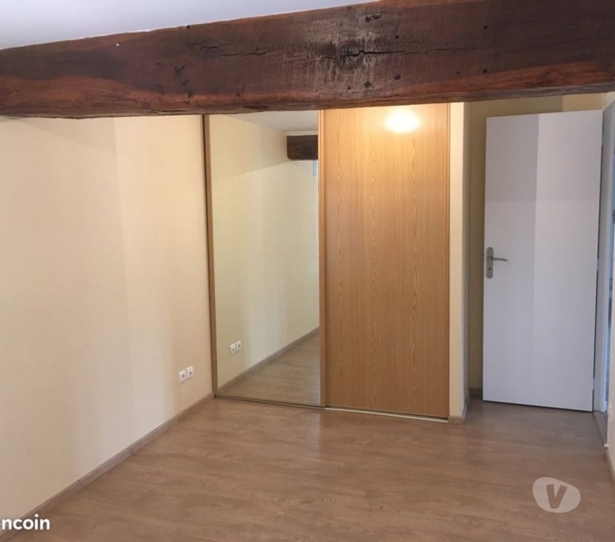 Location appartement Eure-et-Loir Marboue - 28200 - Photos Vivastreet F4 spacieux et lumineux dans moulin bord de Loir