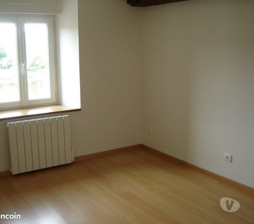 Location appartement Eure-et-Loir Marboue - 28200 - Photos Vivastreet F4 spacieux et lumineux dans moulin bord de Loir