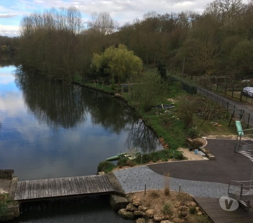 Location appartement Eure-et-Loir Marboue - 28200 - Photos Vivastreet F4 spacieux et lumineux dans moulin bord de Loir