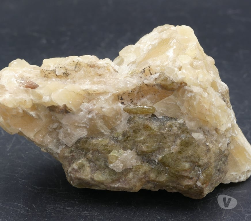 Collection Meurthe-et-Moselle Bertrichamps - 54120 - Photos Vivastreet Apatite vert jaune Minas Gerais Brésil 199 x 58 x 39 mm