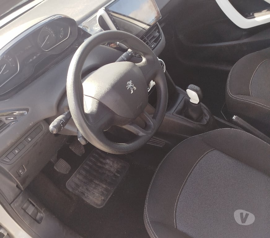 Voiture d'occasion Essonne Leuville sur Orge - 91310 - Photos Vivastreet Peugeot 208 1.0 VTI 68cv