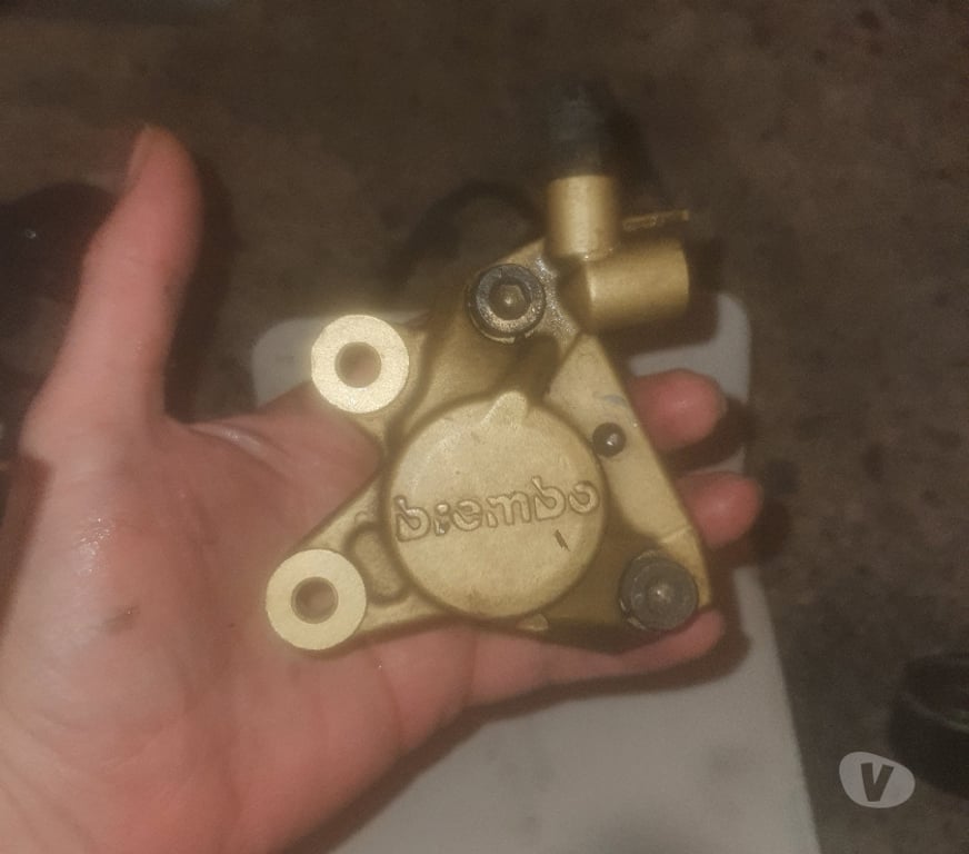 Pièces et services moto Haut-Rhin Colmar - 68000 - Photos Vivastreet lot de pieces booster