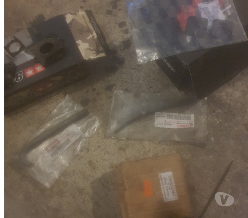 Pièces et services moto Haut-Rhin Colmar - 68000 - Photos Vivastreet lot de pieces booster