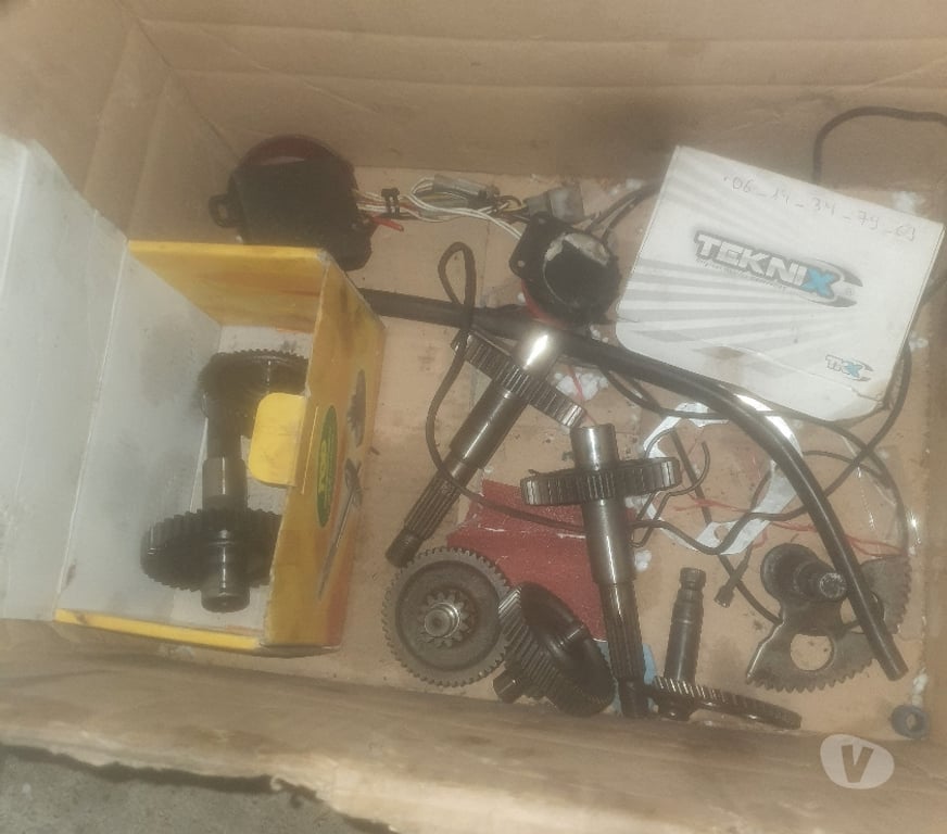 Pièces et services moto Haut-Rhin Colmar - 68000 - Photos Vivastreet lot de pieces booster