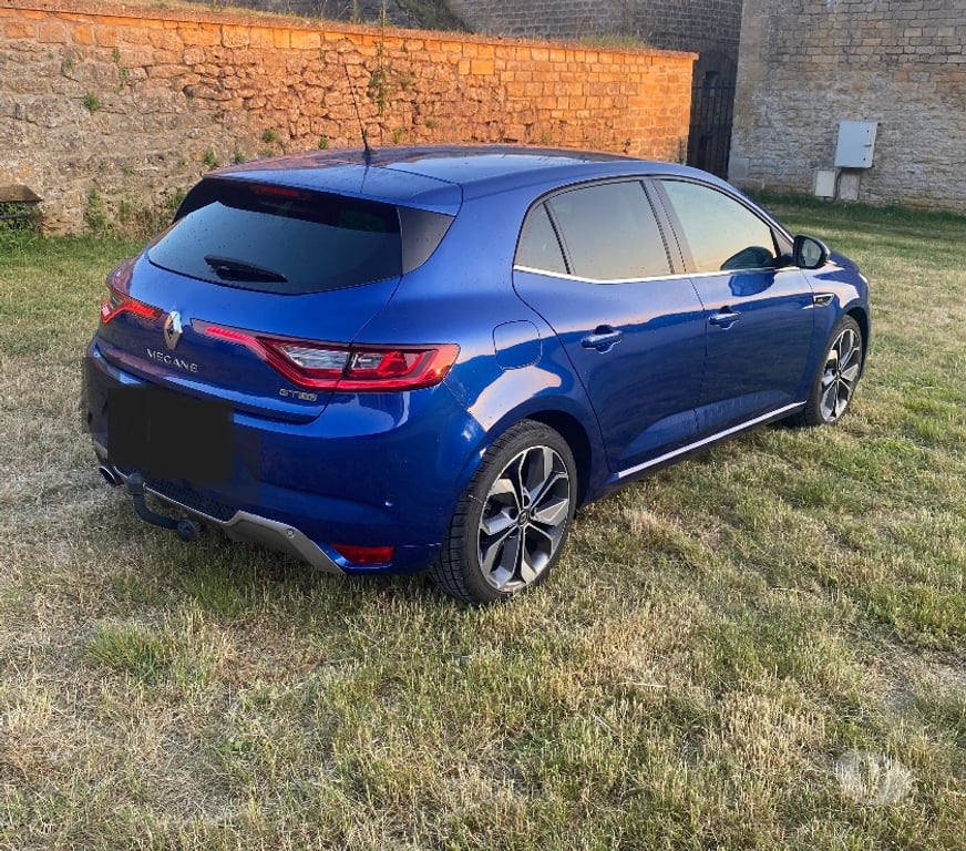 Voiture d'occasion Nord Le Doulieu - 59940 - Photos Vivastreet megane gt sport gt line14